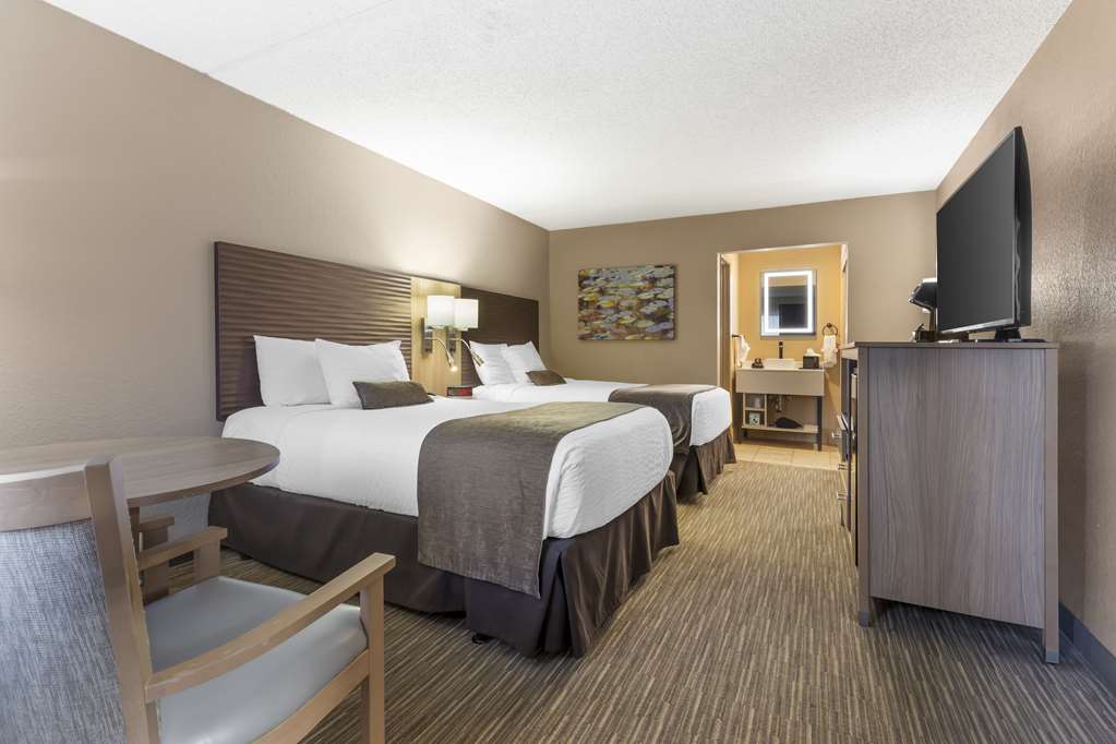 Best Western Plus Landing View Inn & Suites - photo 21