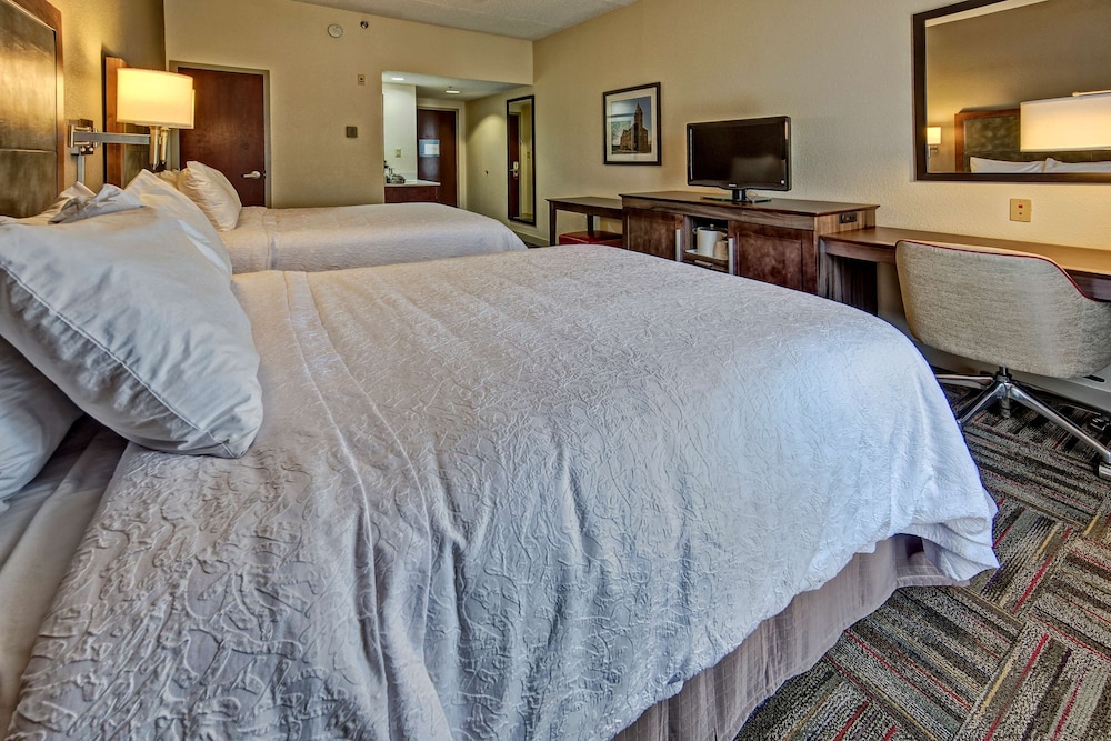 Hampton Inn Newberry Opera House - photo 5