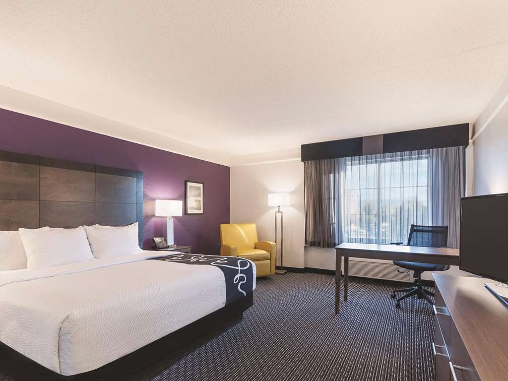 La Quinta Inn & Suites by Wyndham Grand Junction - photo 18