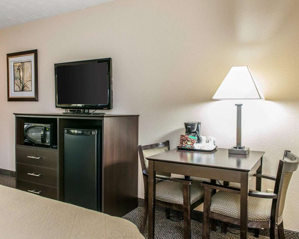 Quality Inn & Suites Mattoon Area - photo 8