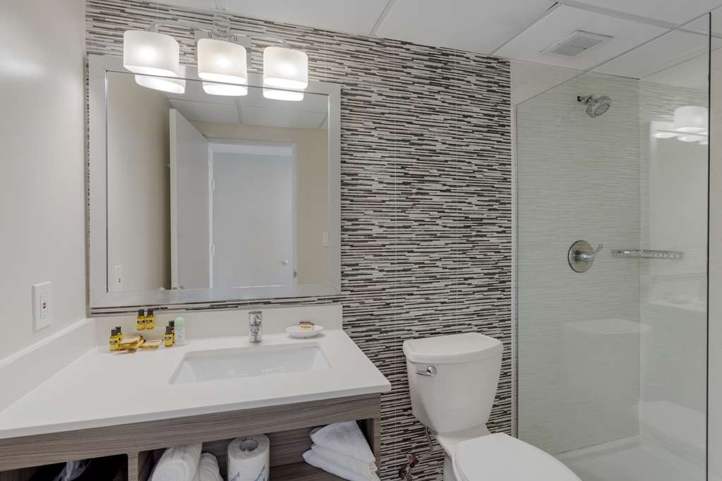 Best Western Plus Brooklyn Bay Hotel - photo 18
