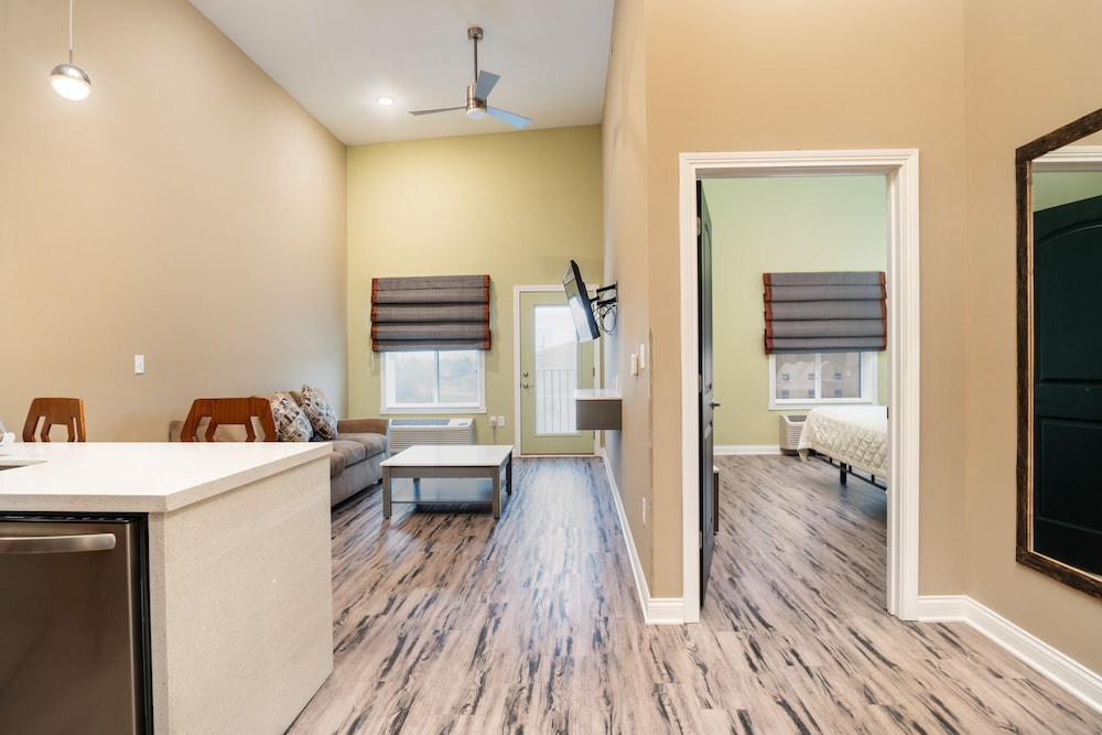 The Hotel Sync — Bowling Green