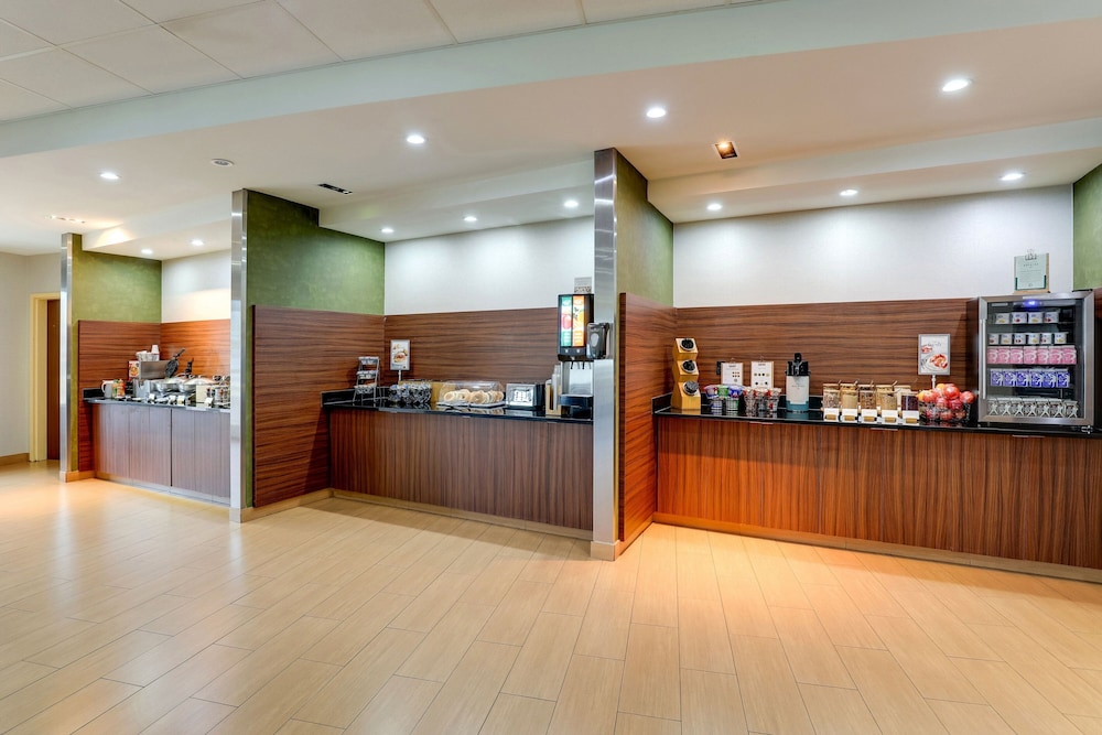 Fairfield Inn & Suites Hutchinson - photo 38