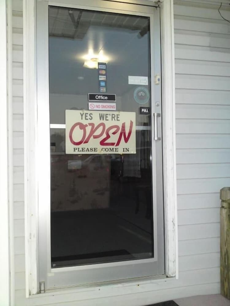 Home Motel Abbotsford - photo 41