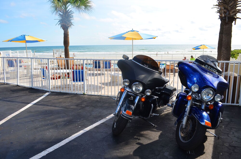 Sunrise Inn On The Beach - photo 17