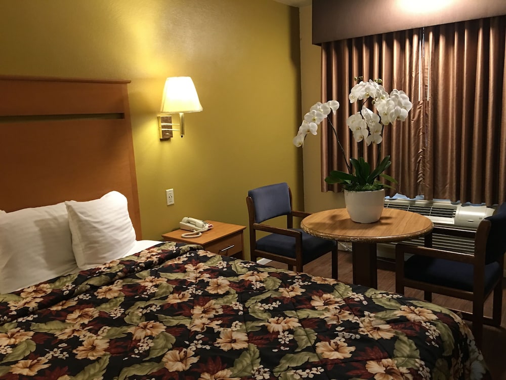 Oceanview Motel Huntington Beach - photo 7
