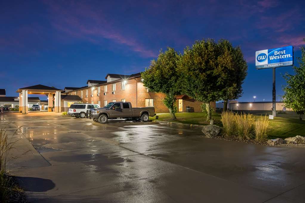 Best Western Mt. Pleasant Inn - photo 30