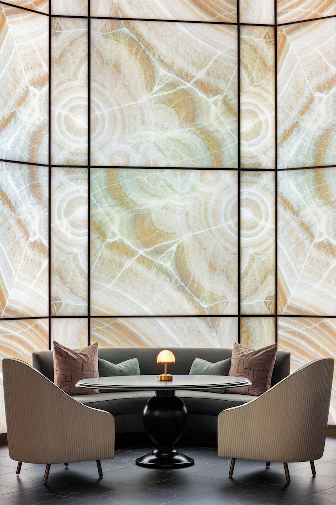 Omni Severin Hotel - photo 2