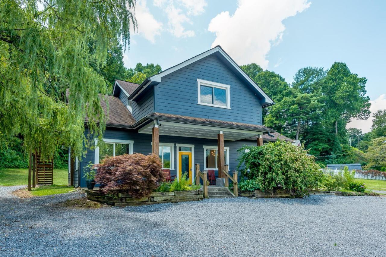 Old Lytle Cove Rd Upper & Lower — 4-Star Luxury Hotel in Swannanoa, United States