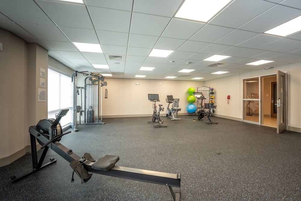 Holiday Inn Express & Suites Charlottesville by IHG - photo 82