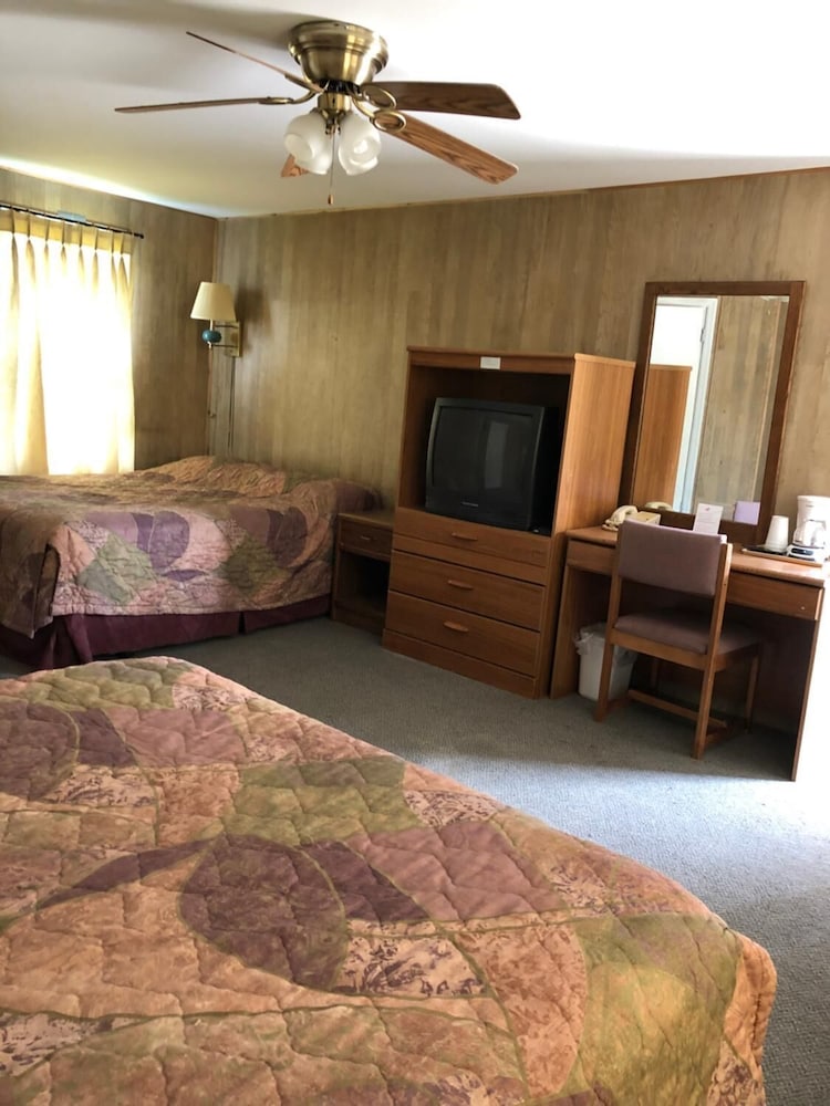 Coronado West Motel - photo 8