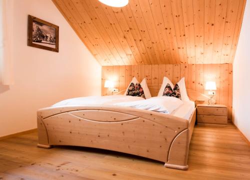 Ferienwohnungen Schwalbennest — 4-Star Luxury Hotel in Mauterndorf, Austria
