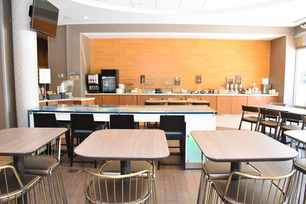 SpringHill Suites by Marriott Grand Junction Downtown Historic Main St. - photo 23