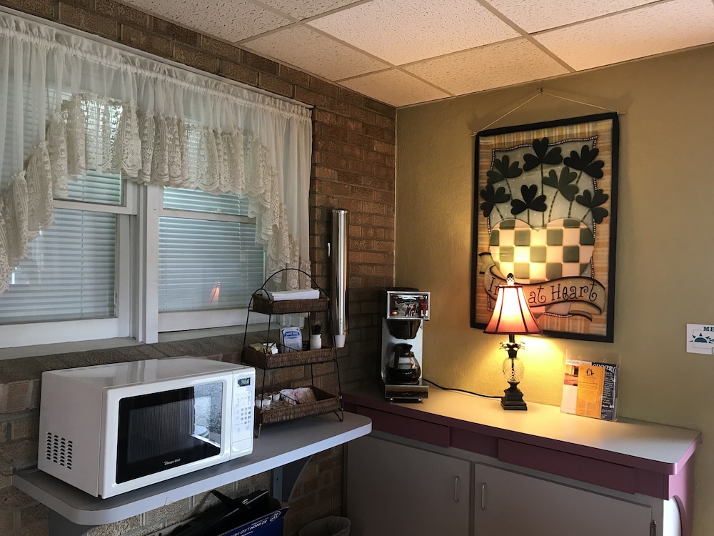 Valued Stay Sun Prairie - photo 5