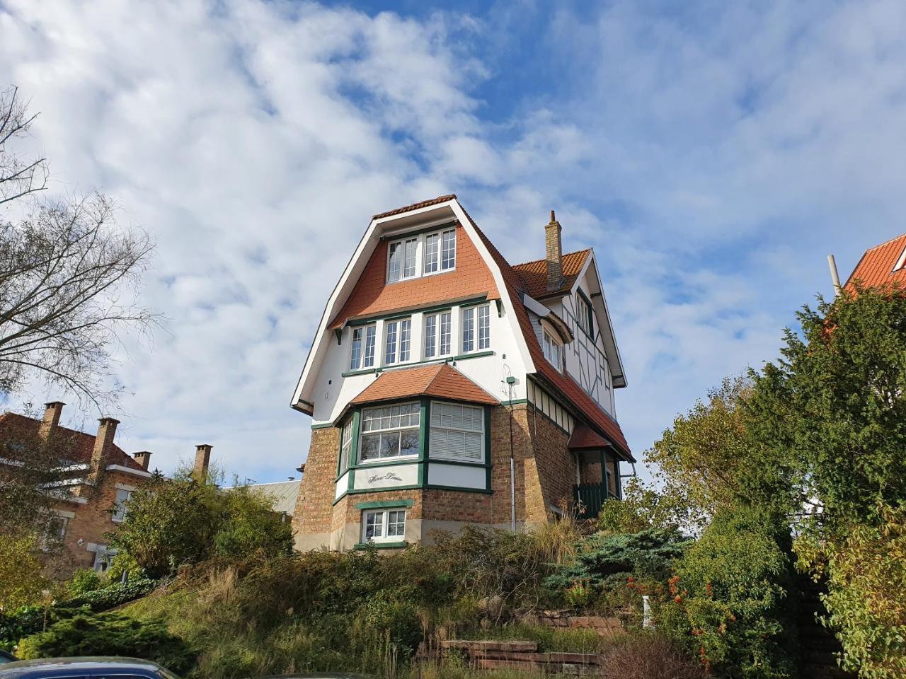 Villa Henri Louise — 4-Star Luxury Hotel in Koksijde, Belgium