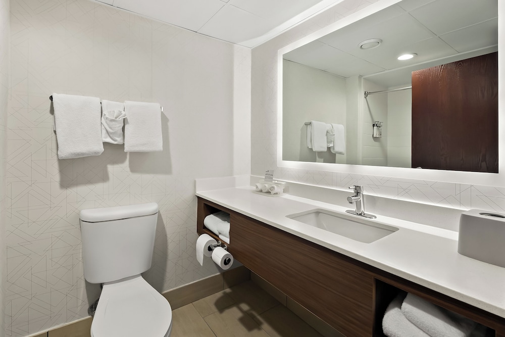 Holiday Inn Express & Suites Raleigh NE Medical Ctr Area by IHG - photo 30