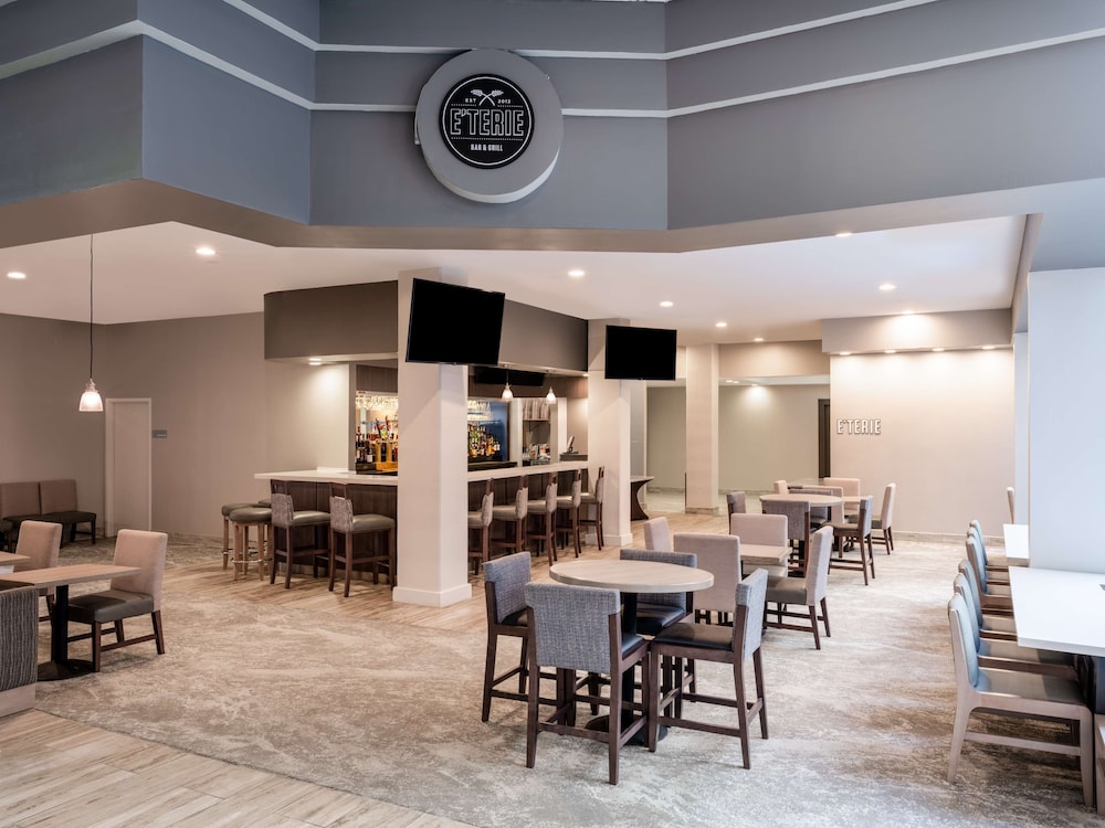 Embassy Suites by Hilton Baltimore Hunt Valley - photo 35