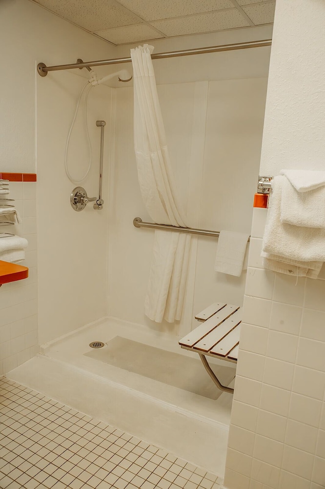 Country Garden & Suites - photo 27