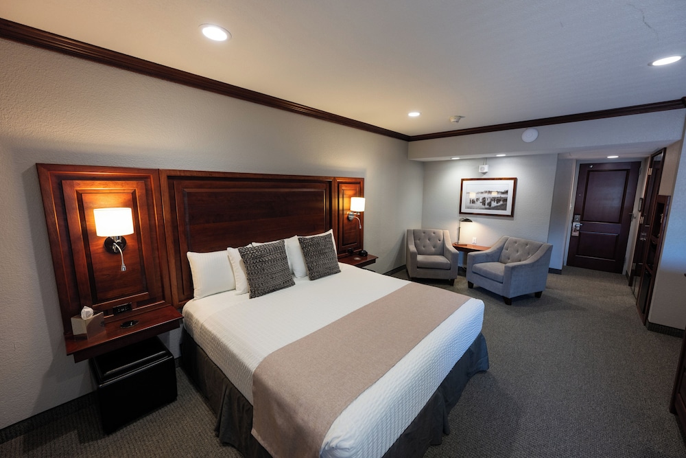 Hillsdale College Dow Hotel and Conference Center - photo 12