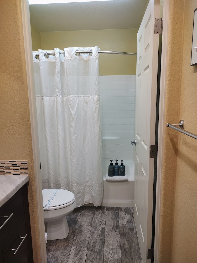 Pacific Plaza Hotel - photo 168