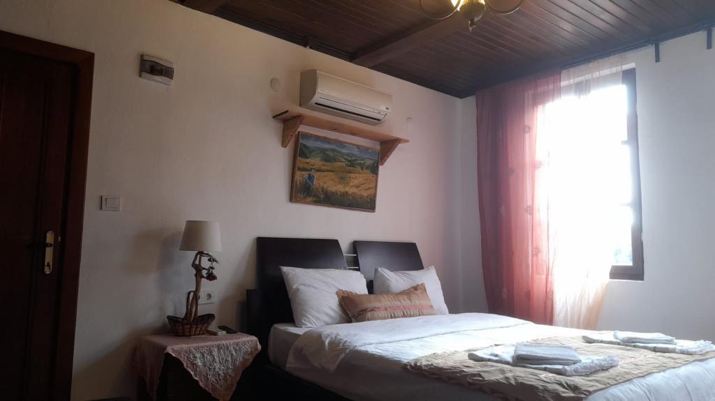 Birgi Izzet Efendi Taskonak - carbon neutral hotel in Oedemis