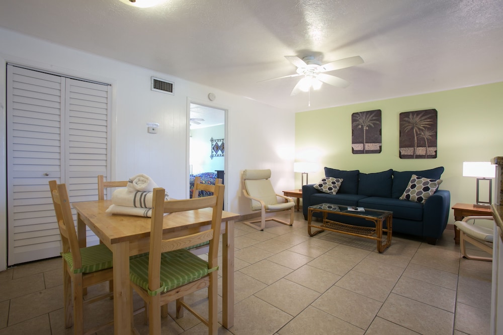 Dolphin Inn Resort - photo 29