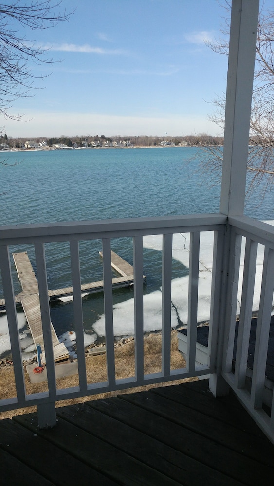 Snug Harbor Inn - photo 10