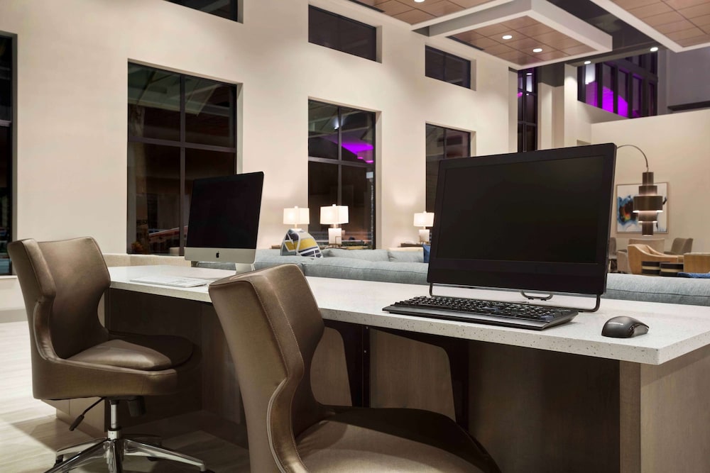 Embassy Suites by Hilton McAllen Convention Center - photo 6