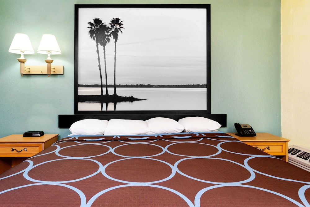 Super 8 by Wyndham St. Augustine - photo 6