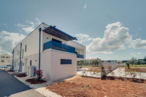 Villa Laura — 4-Star Luxury Hotel in Funtana, Croatia