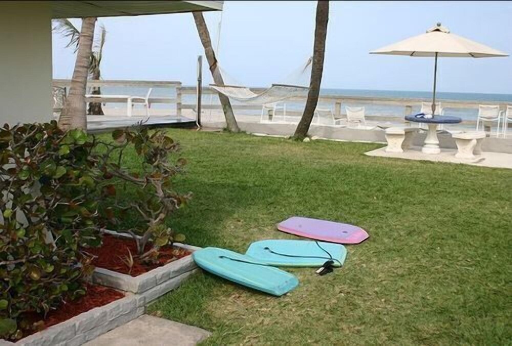 Surf Studio Beach Resort - photo 46