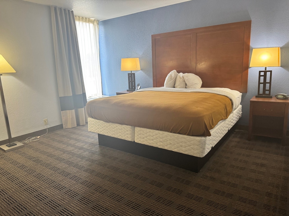 AmericInn by Wyndham Memphis East - photo 9