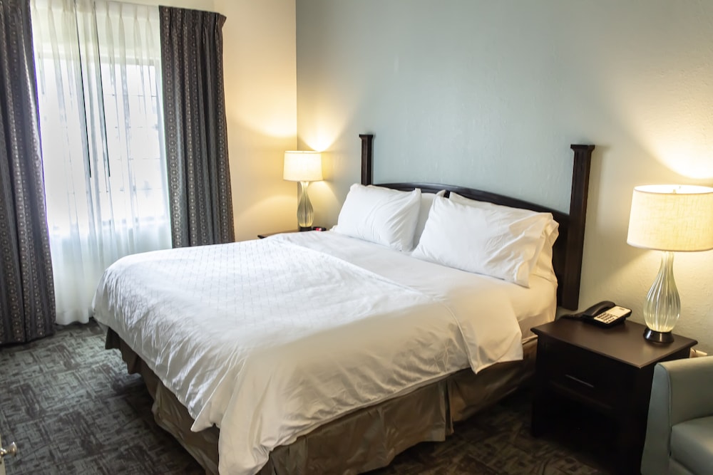 Staybridge Suites Minot by IHG - photo 16