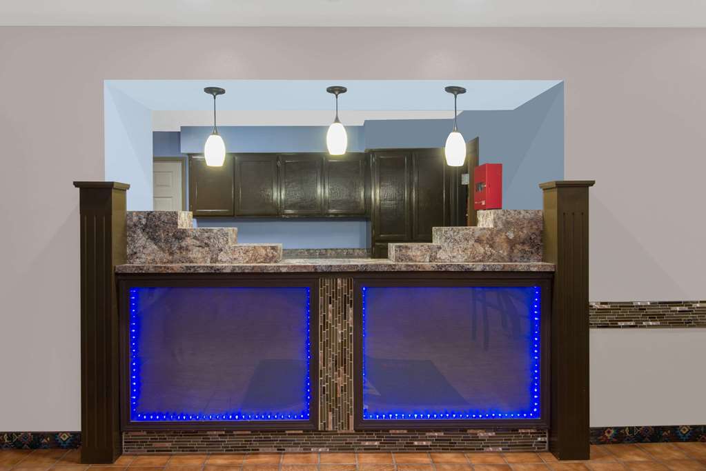 Super 8 by Wyndham Fort Sumner - photo 3