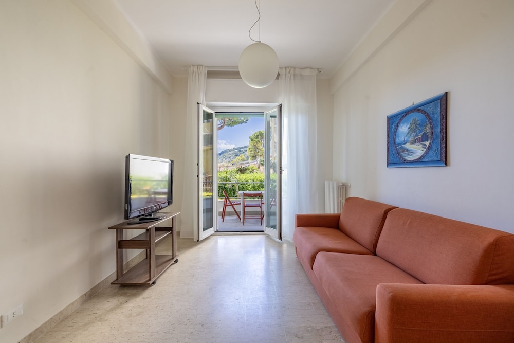 Next to the Beach by Wonderful Italy — 4-Star Luxury Hotel in Ospedaletti, Italy