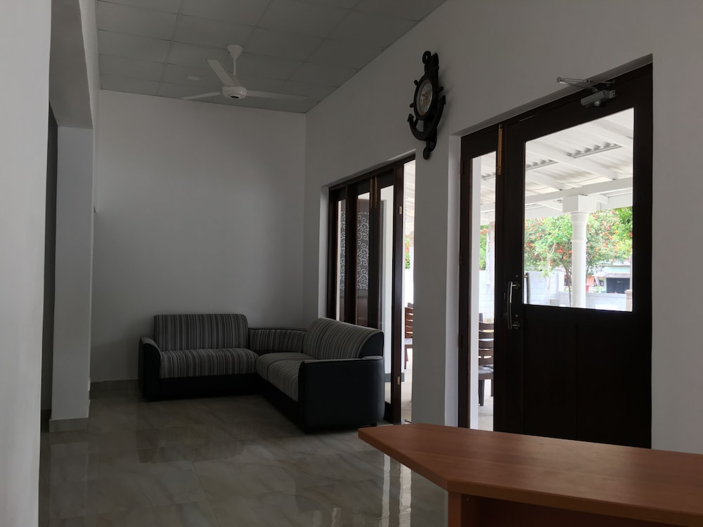 Lavonka Tourist Rest — Anuradhapura — photo 4