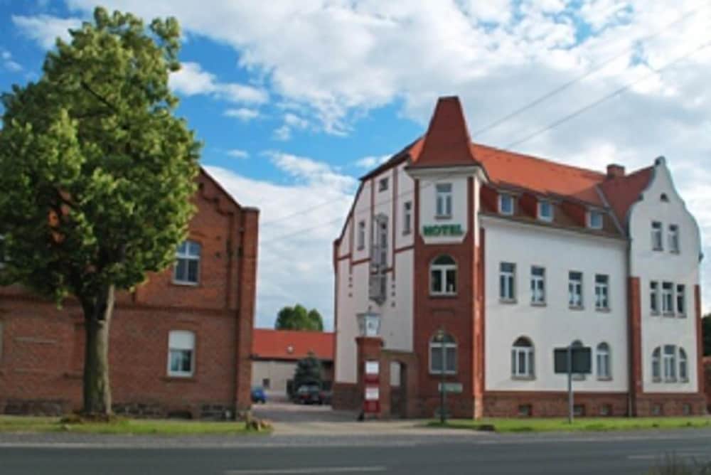 Gut Tannepöls - last minute hotel in Zoerbig