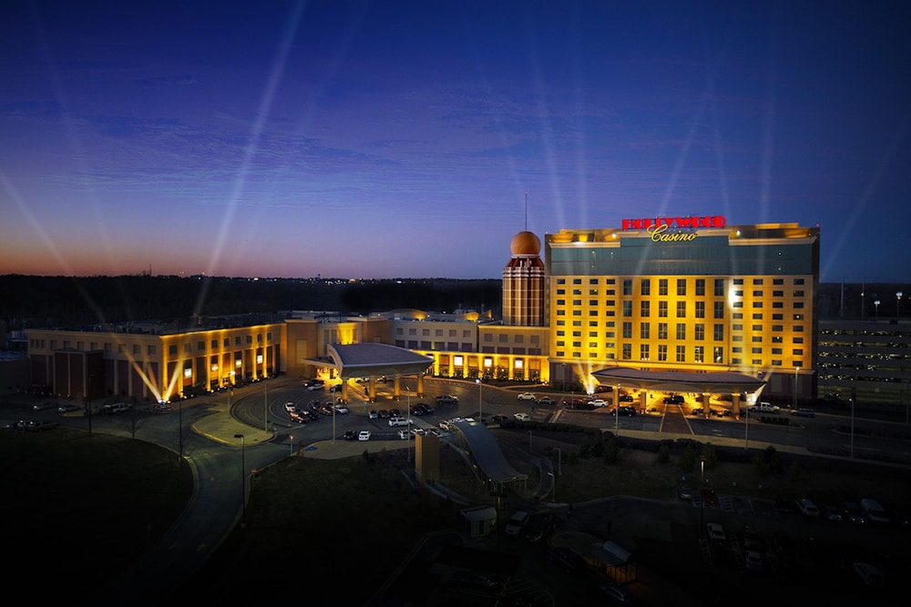 Hollywood Casino & Hotel St. Louis - last minute hotel in Maryland Heights