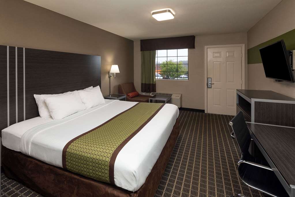 Days Inn & Suites by Wyndham Athens Alabama - photo 4