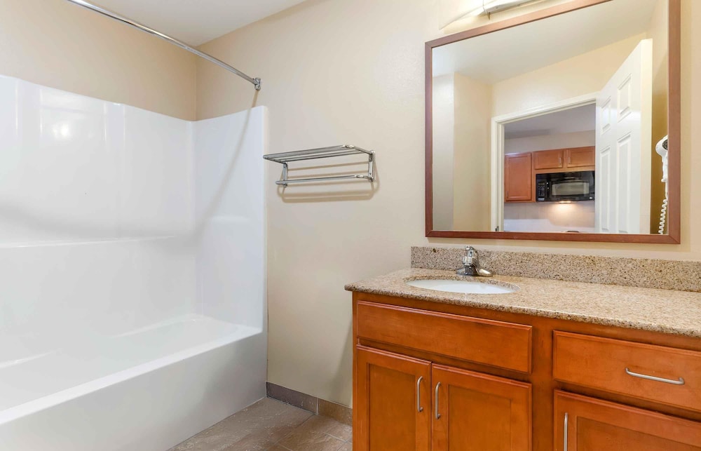 Extended Stay America Suites McAlester Hwy 69 - photo 28