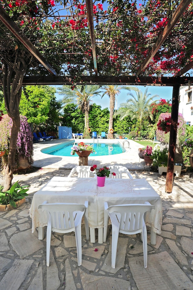 Room in Apartment Studio in Polis Just 800 m From the Beach