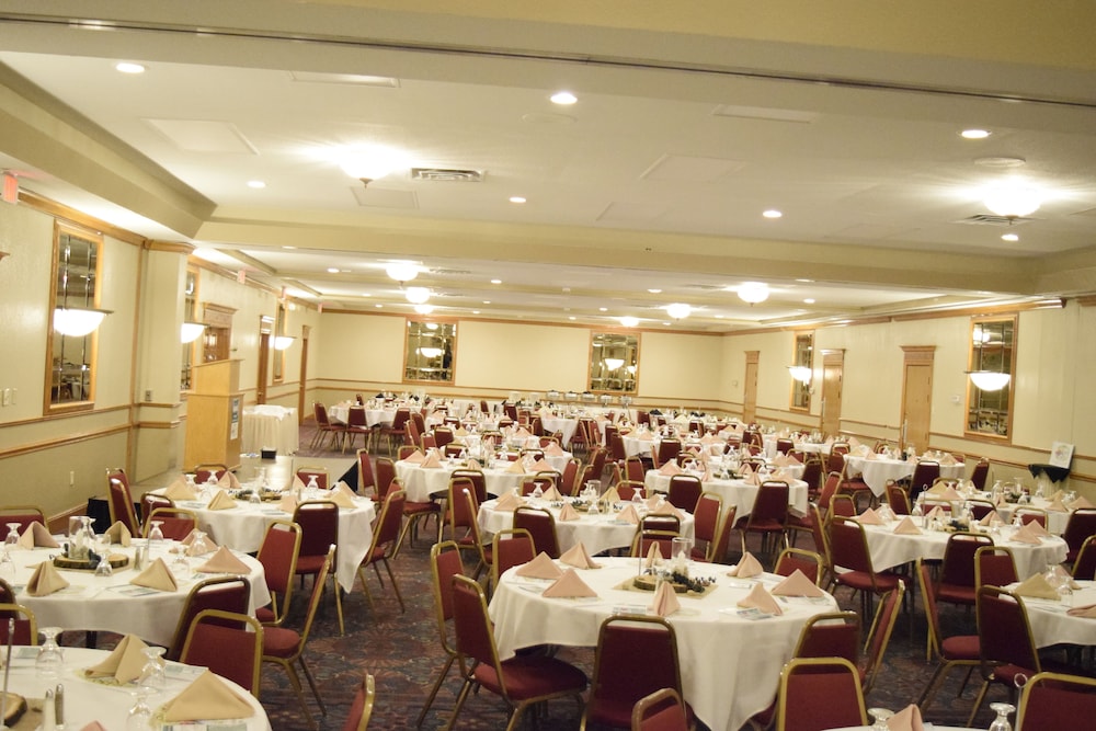 Days Inn by Wyndham Rock Falls - photo 52