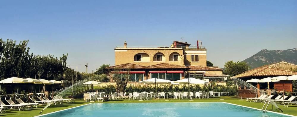 Tenute del Gheppio — 4-Star Luxury Hotel in Dugenta, Italy