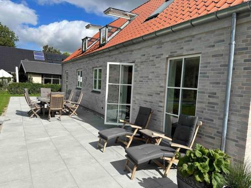 Helt nyt hus i idyllisk landsby - last minute hotel in Vallensbaek