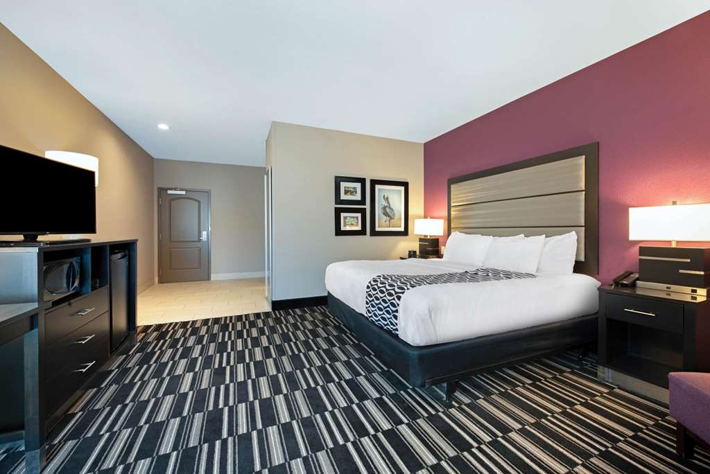 La Quinta Inn & Suites by Wyndham West Monroe - photo 11