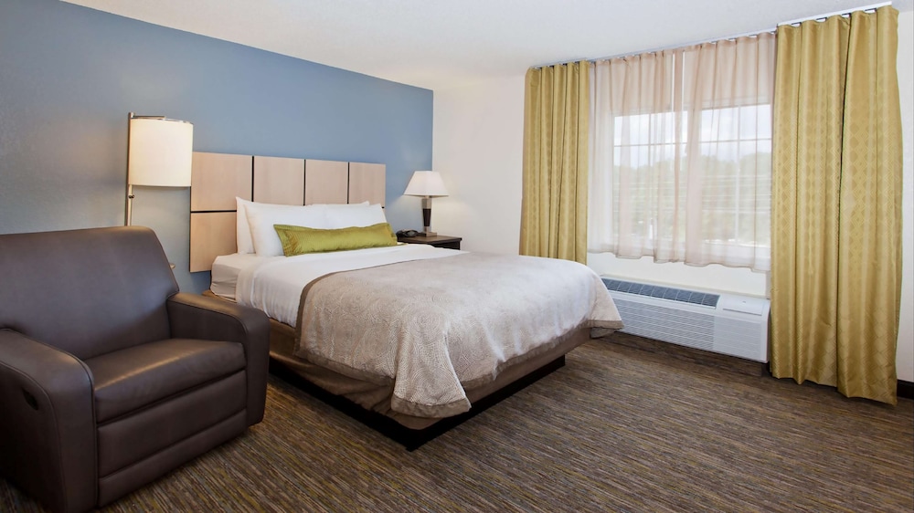 Candlewood Suites Wichita Airport by IHG - photo 4