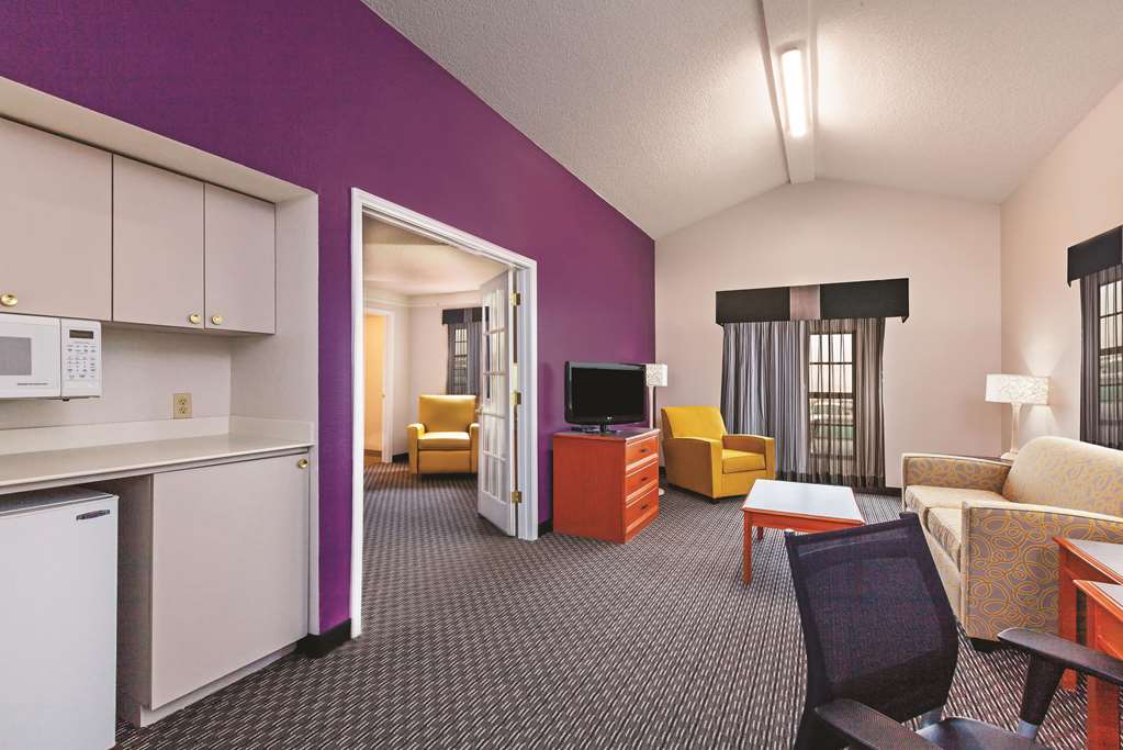 La Quinta Inn by Wyndham Odessa - photo 46