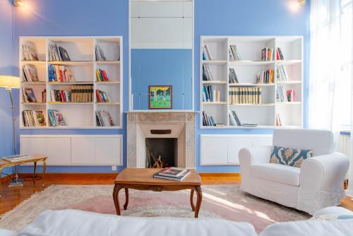 The Queen Ac Parking by Happyhostorino — 4-Star Luxury Hotel in Turin, Italy