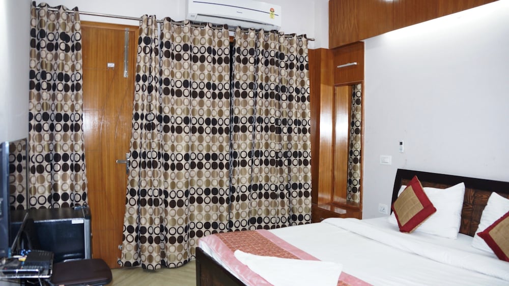 Maxfort Hospital Apartment
