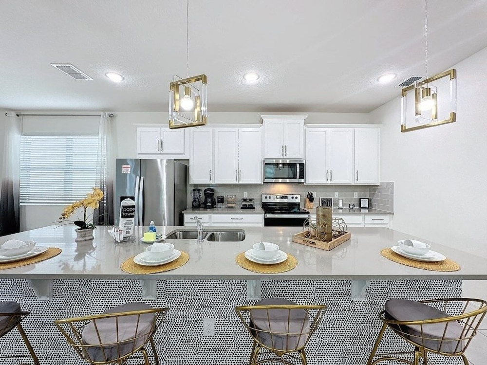 Luxury 6 Bed Villa With Pool spa In Solara Resort 6 Bedroom Villa by RedAwning - photo 25